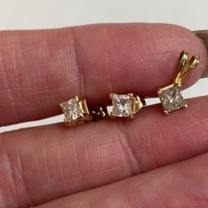 Earrings and necklace pendant